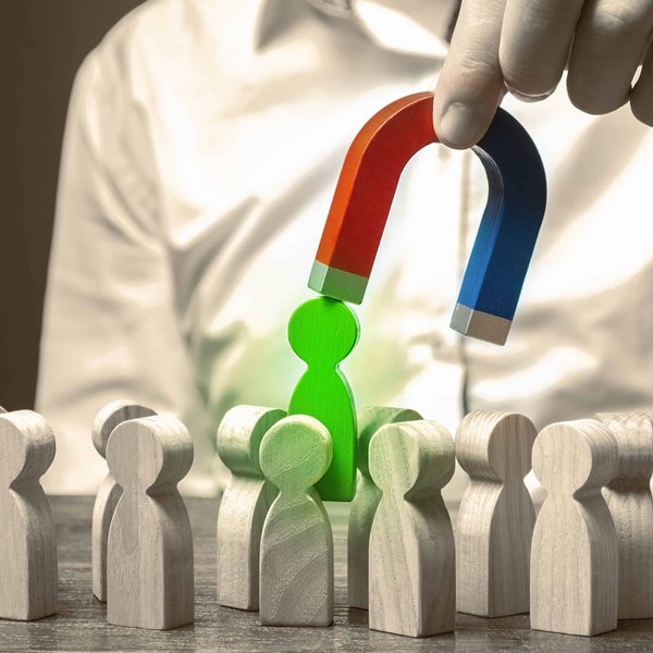 Comment choisir le bon couvreur à Montargis : Les critères à prendre en compte