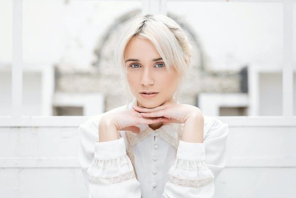 5 astuces pour rehausser le style de votre lit sans utiliser de cache sommiers