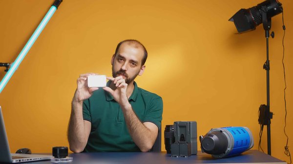 Pourquoi opter pour les hublots LED avec détecteur pour votre éclairage extérieur ?